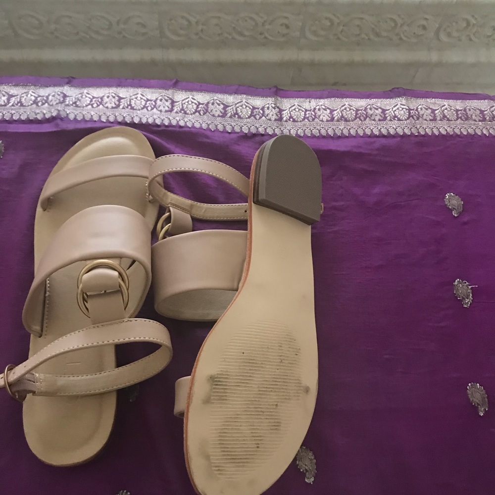 Loft Sandals - image 3